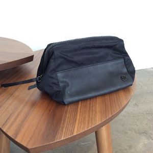 lululemon Out of Range Kit 4L bag